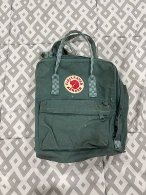 Fjallraven Kånken Backpack - Forest Green with Red Logo